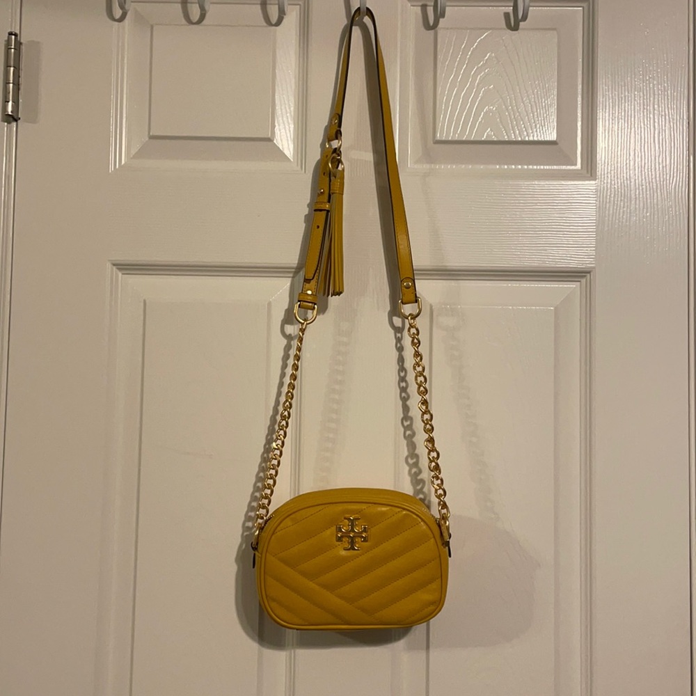 Tory Burch Kira Chevron Small Camera Bag